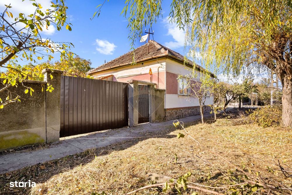 Casă de vânzare la 7 km de Arad, Loc. Sofronea