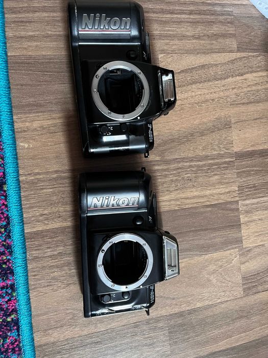 2 x Body aparat foto pe film Nikon F401