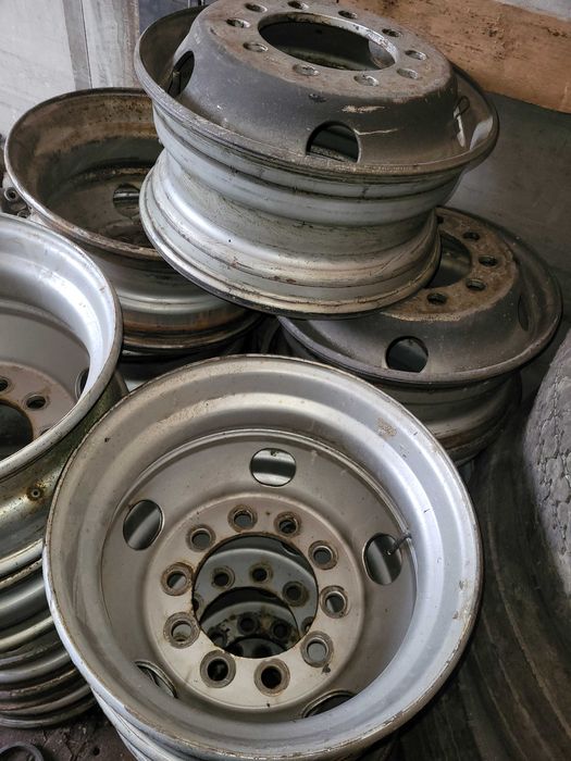 Anvelope si jante cu 10 gauri pentru trailer 235 si 245R17.5 si R19.5