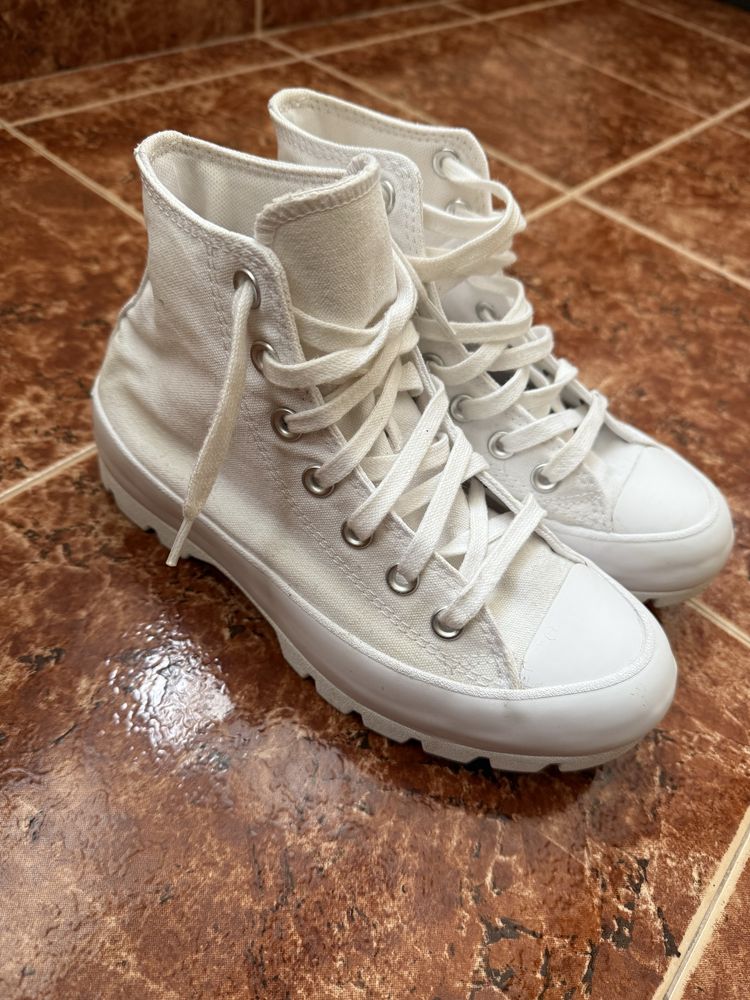 Бели кецове CONVERSE