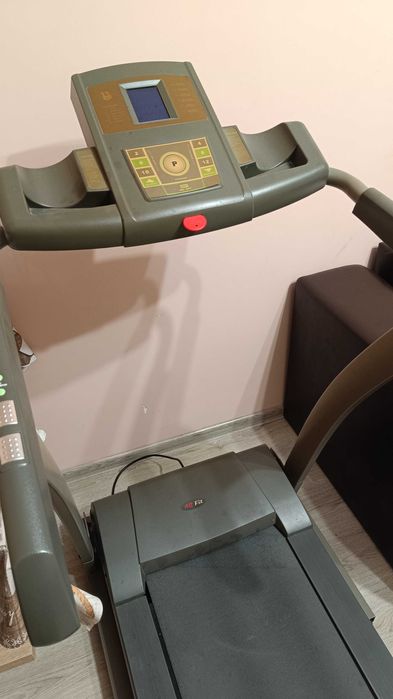 Бягаща пътечка ABFit