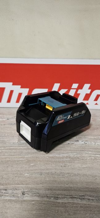 Makita Адаптор за Батерии ADP10