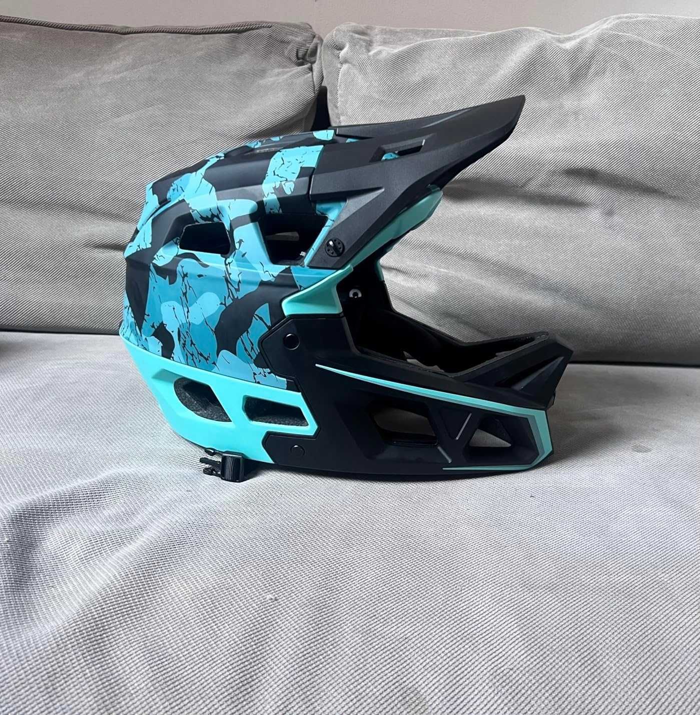 Casca profesionala Lixada, cu sistem ventilatie, dimensiune M, 55-58CM