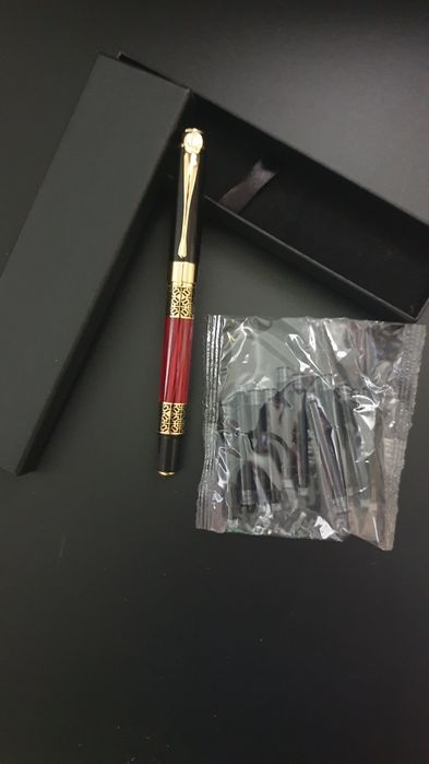 Set cadou Stilou Delux Mahon + 10 rezerve cerneala