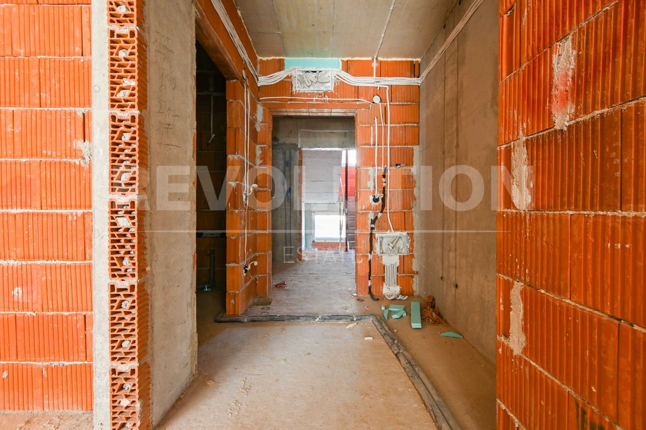 Продава се Двустаен апартамент в София, Малинова долина - 84 кв.м за 1525 €/кв.м - Снимка #8