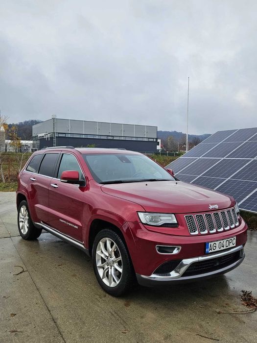 Jeep Grand Cherokee model Summit 2015