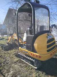 Vînd miniexcavator jcb an 2015  preț  15 500  e negociabil