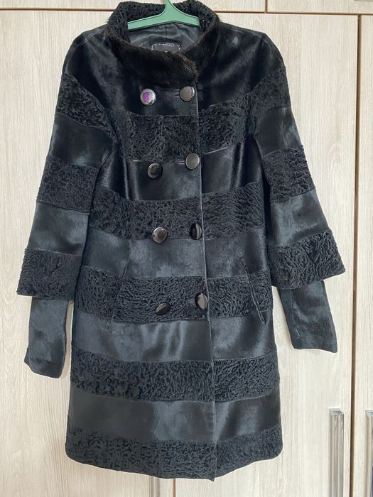 Шикарное демисезонное меховое пальто Gian Mori