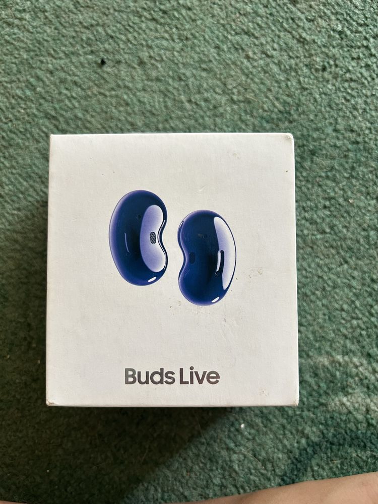 Samsung безжични слушалки buds