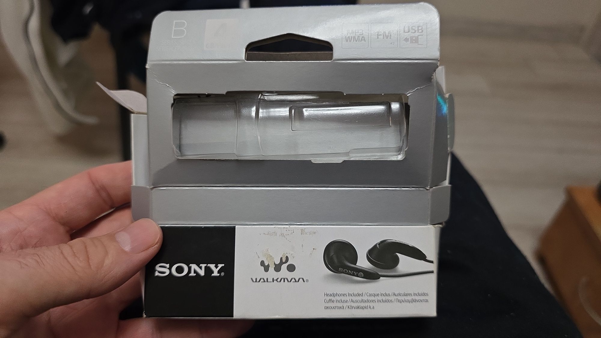 Sony mp3 Walkman 4 gb с EKG слушалки