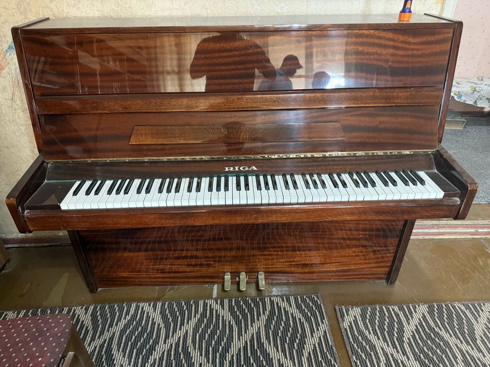 Продается Riga pianino