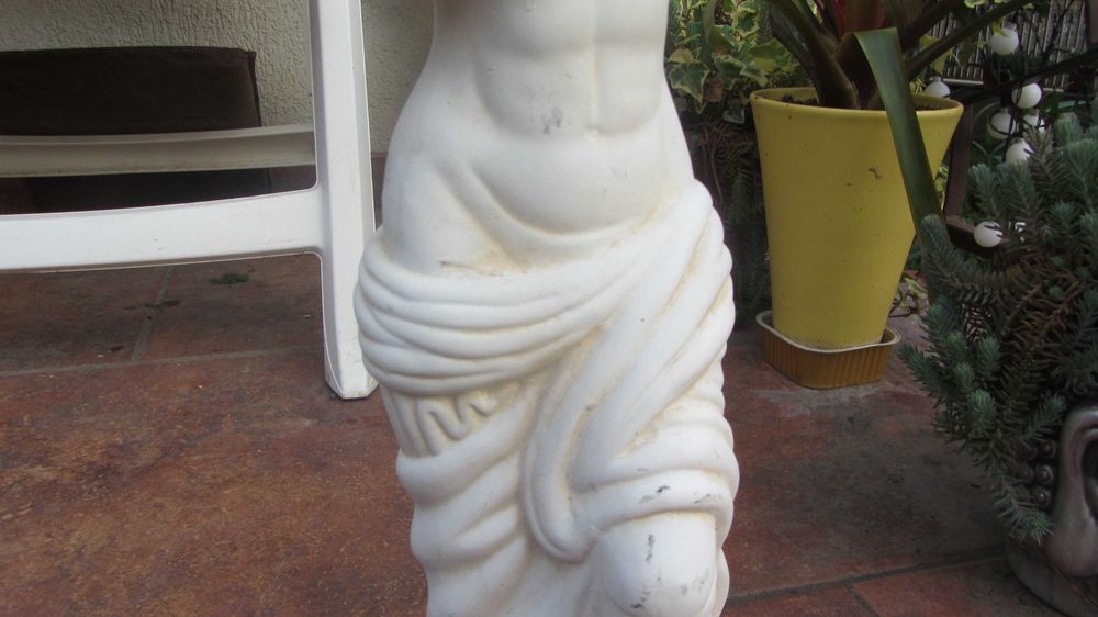 Afrodita,statueta 50 cm din ceramica,portelan