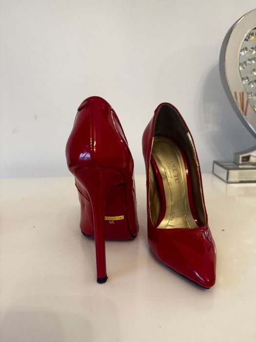 Pantofi eleganti rosi