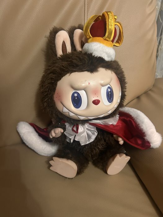 Labubu rege original Pop Mart