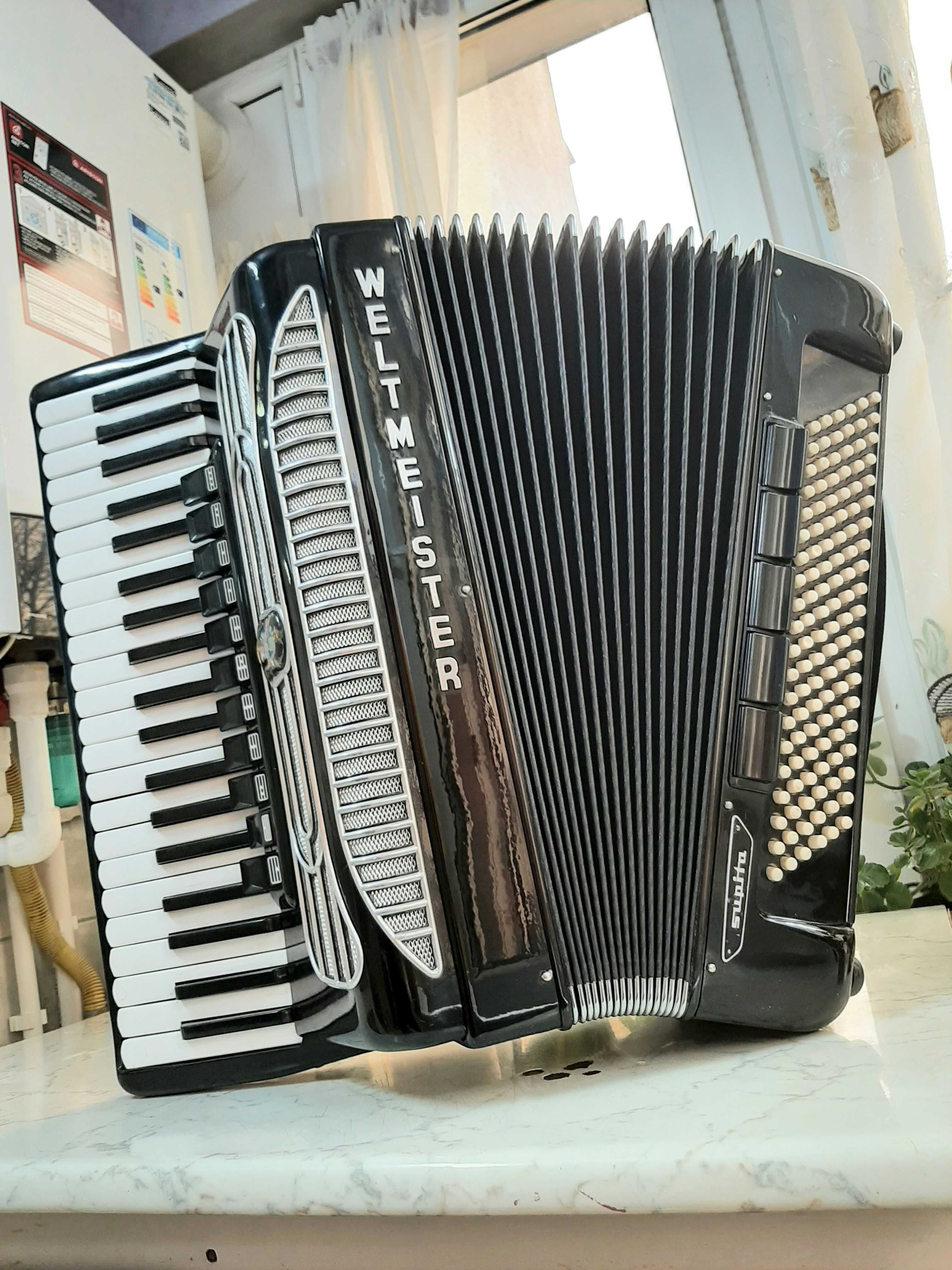 Acordeon Weltmeister Supita Cassotto 2/2 modele serie 14xxx