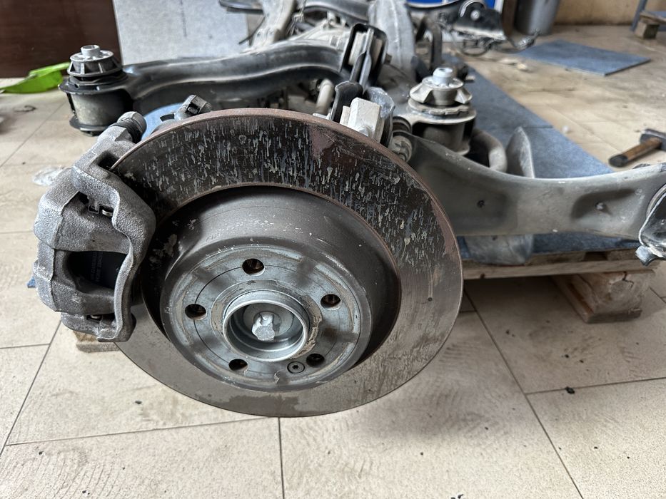 Punte spate mercedes glb