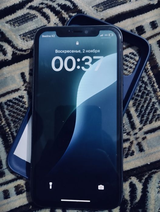 Продаю Айфон 11 64гб