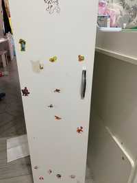Продам детский шкафчик с вешалками