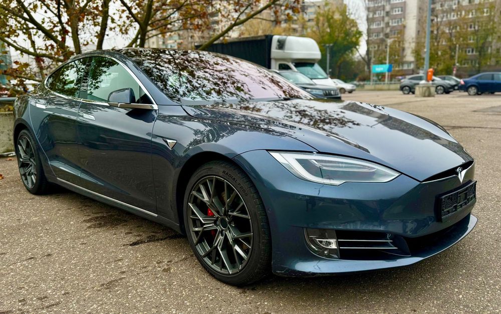 Tesla Model S Ludicrous + / MCU2 / Sentry / 7 locuri - Stare Excelenta