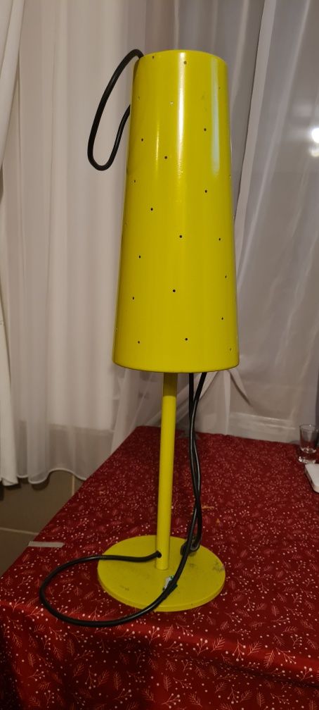 Veioza galbena Ikea