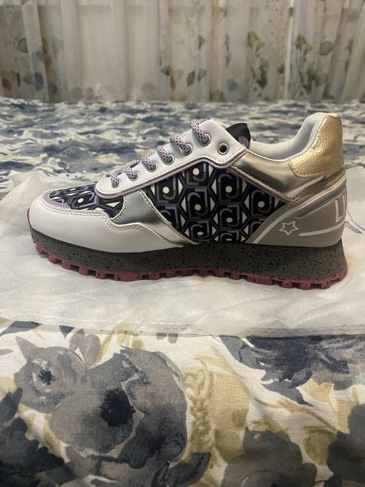 Оригинални маратонки lIU JO