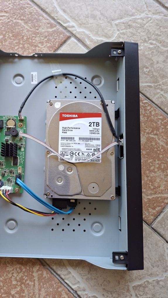 Hikvision видео наблюдения  в полном комплекте.