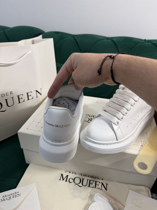 Adidasi Alexander McQueen piele naturala 100% Full Box colectie noua