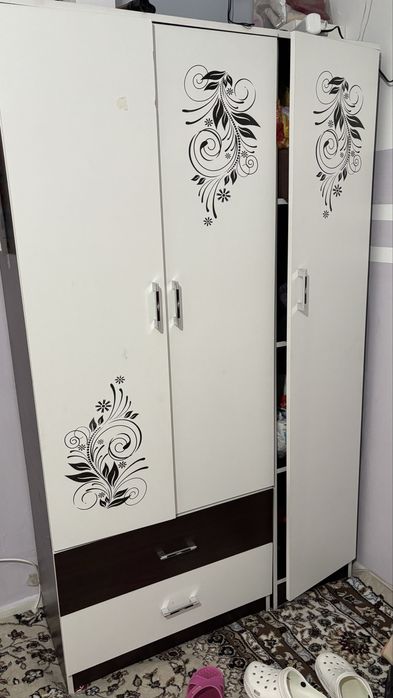 Шкаф с кроватю в комплекте