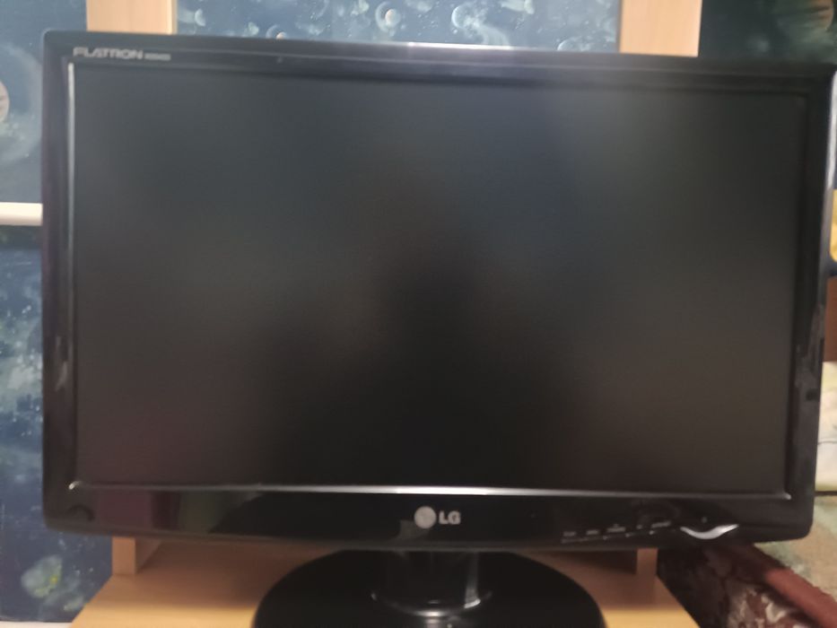 Монитор от компьютера LG