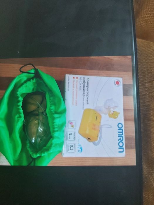 Небулайзер Омрон.        Кастрюли  из медицинской стали.