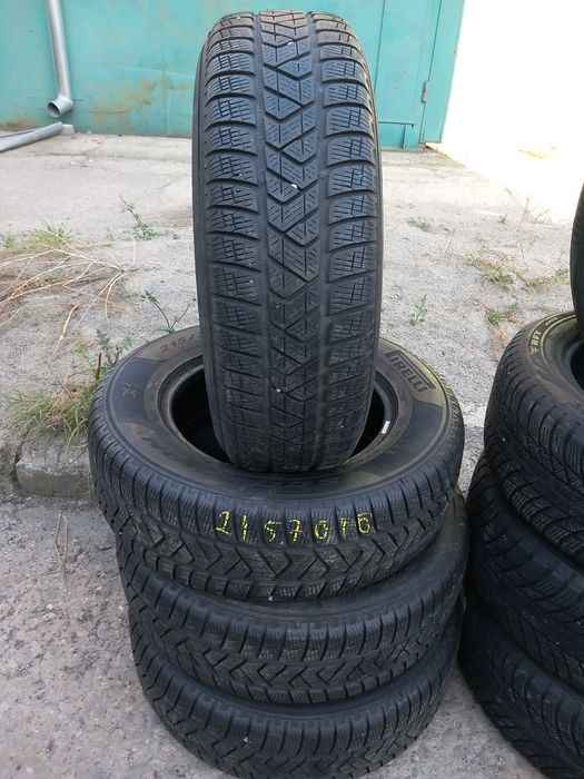 Anvelope de iarna 215 70 16