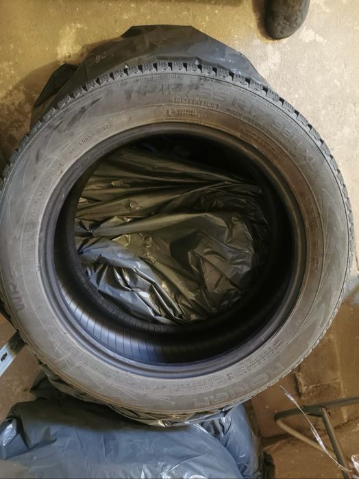 Donez set anvelope iarna 215/55 R17 Nokian