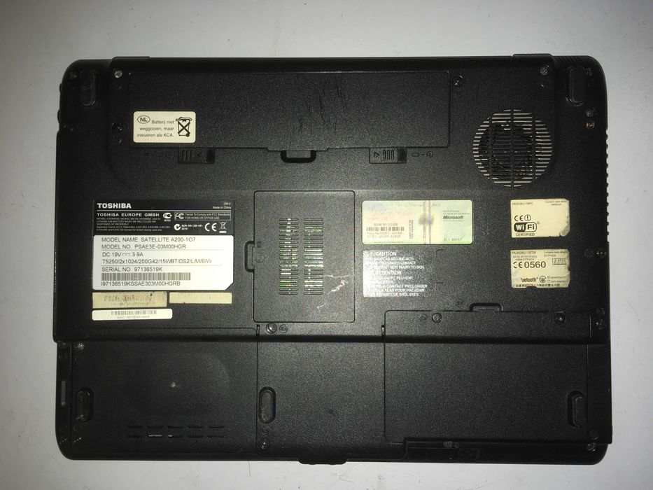 НА ЧАСТИ – TOSHIBA Satellite A200