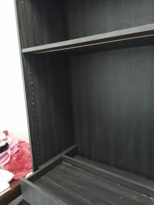 Голям шкаф с витрини и рафтове с механизми- 490 лв.