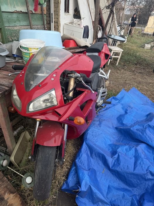 Vand motocicleta japoneza 125 cc