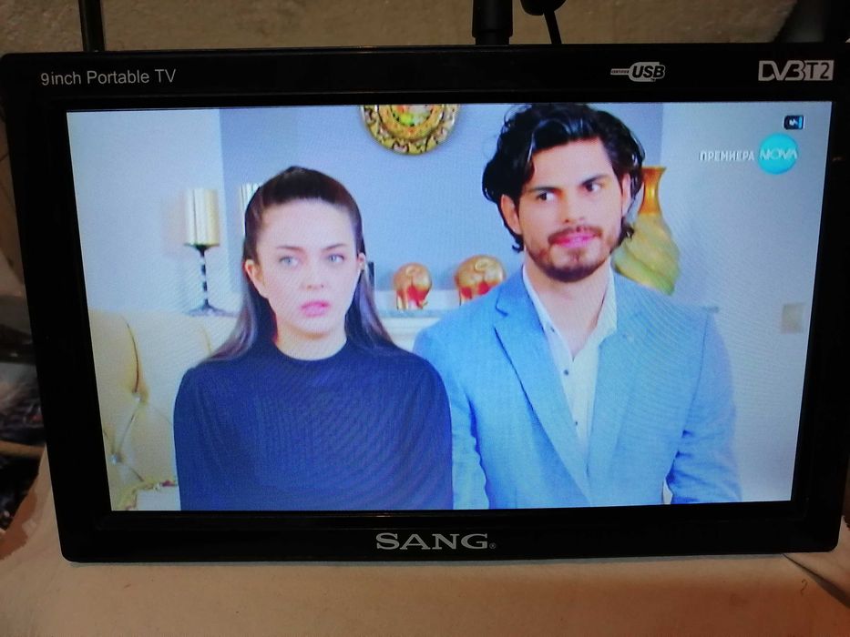 Продавам чисто ново ТВ   SANG 9'' за кола и дома