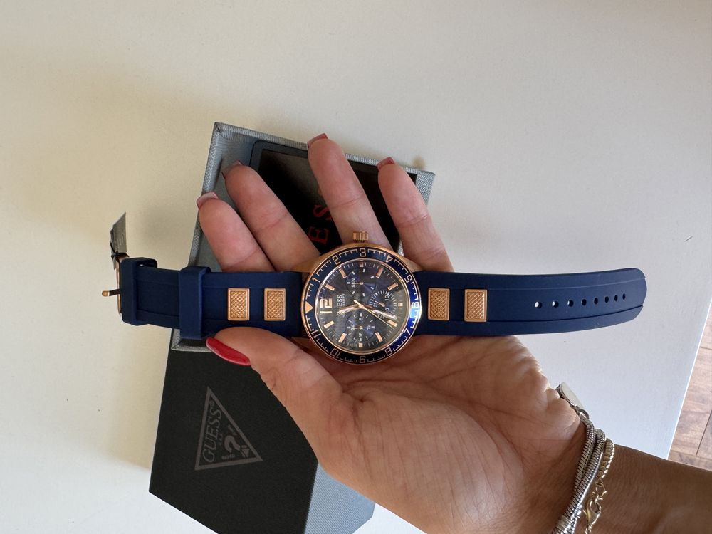 Оригинален часовник Guess