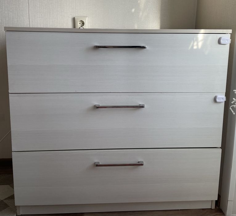 Комод ширина 1.м, высота 92