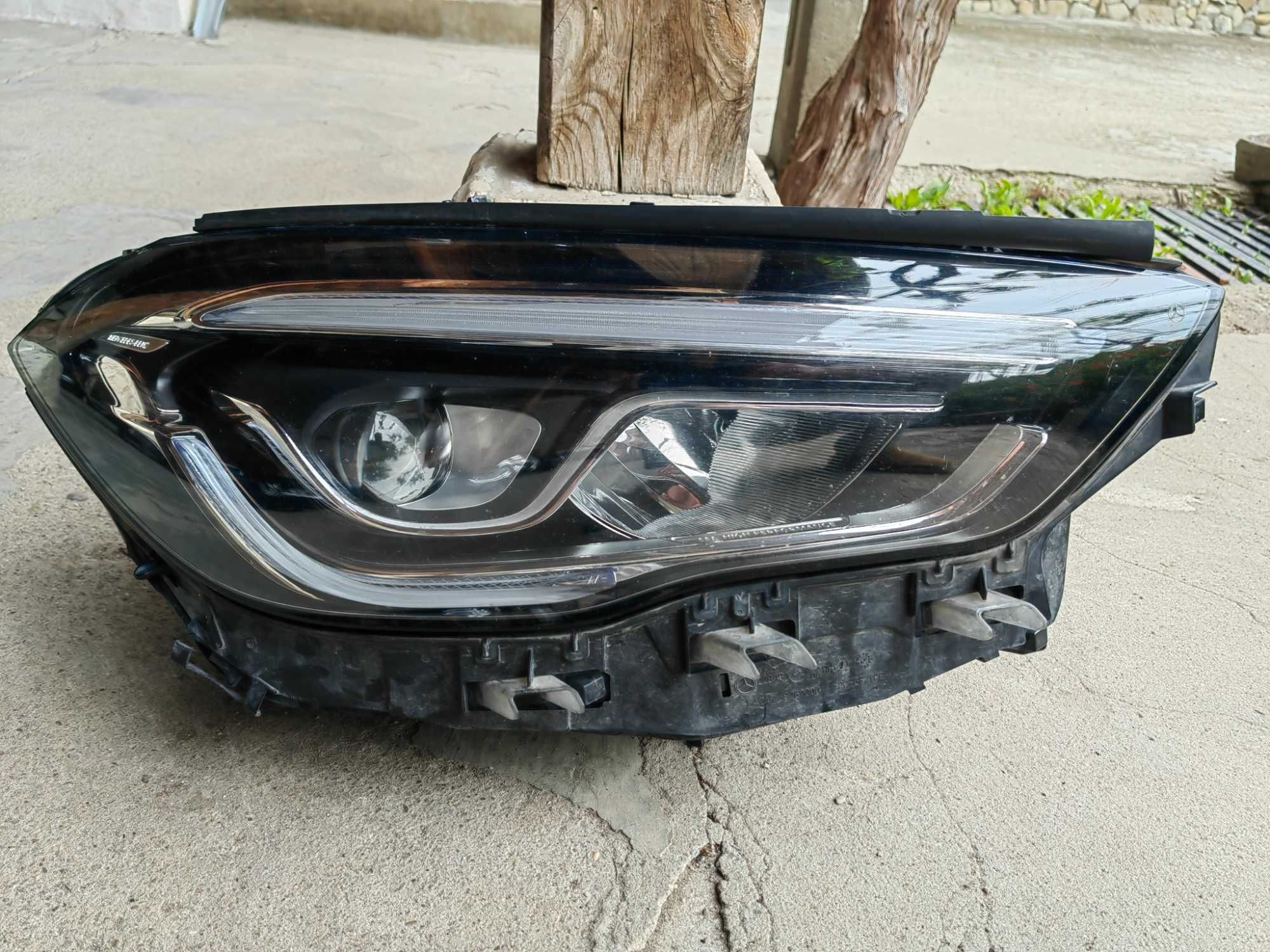 Фар Mercedes GLA W247 LED десен / Фар Мердесея ГЛА W247 Оригинален