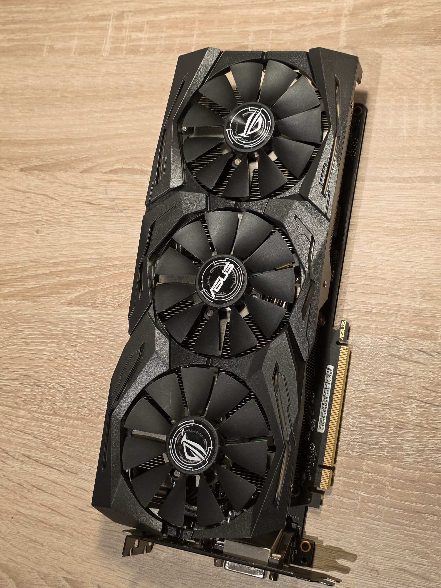 Placa video ASUS GeForce GTX 1070 Ti STRIX GAMING A8G, 8GB DDR5, 256