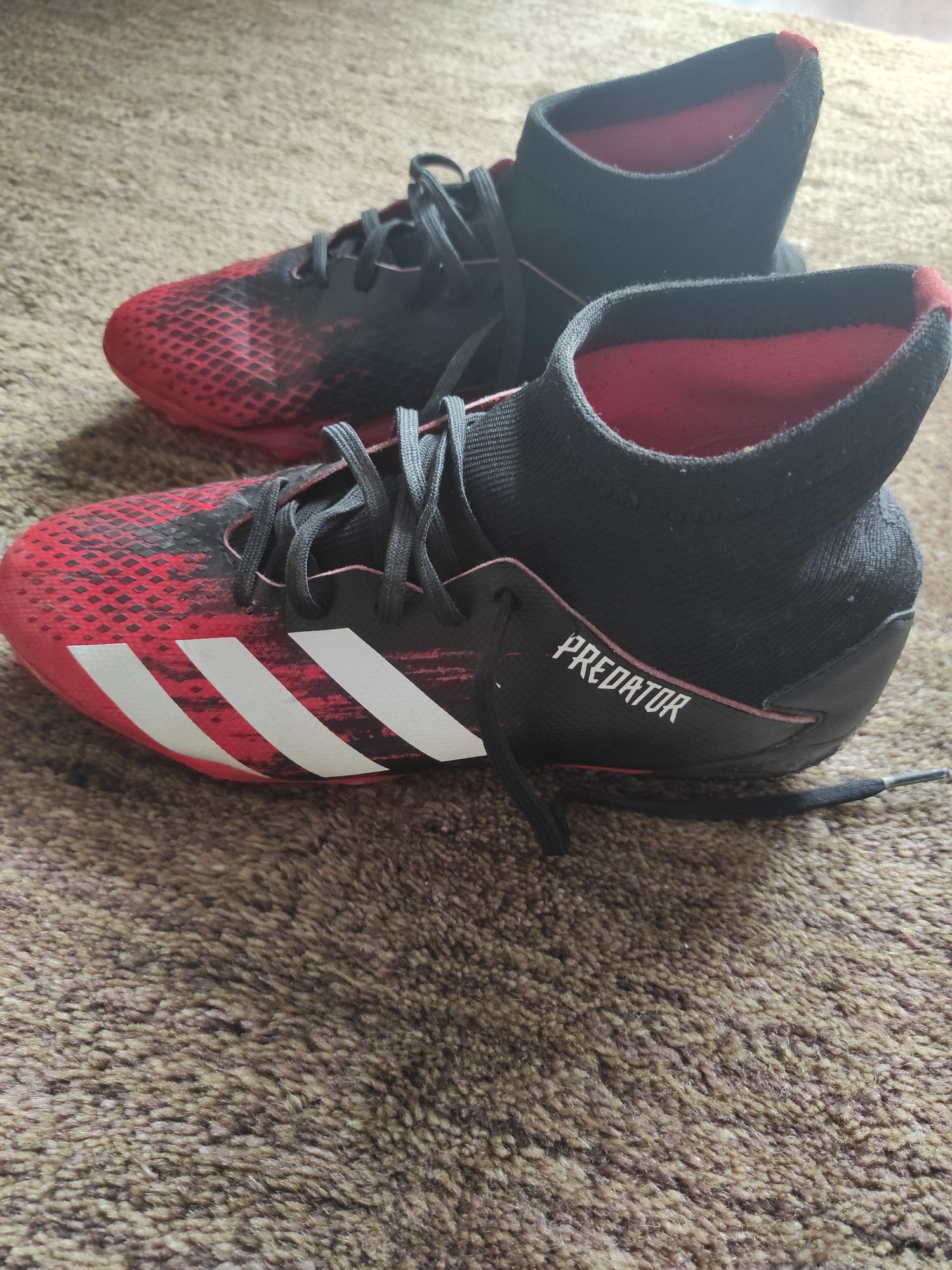 Ghete de Fotbal Adidas Predator