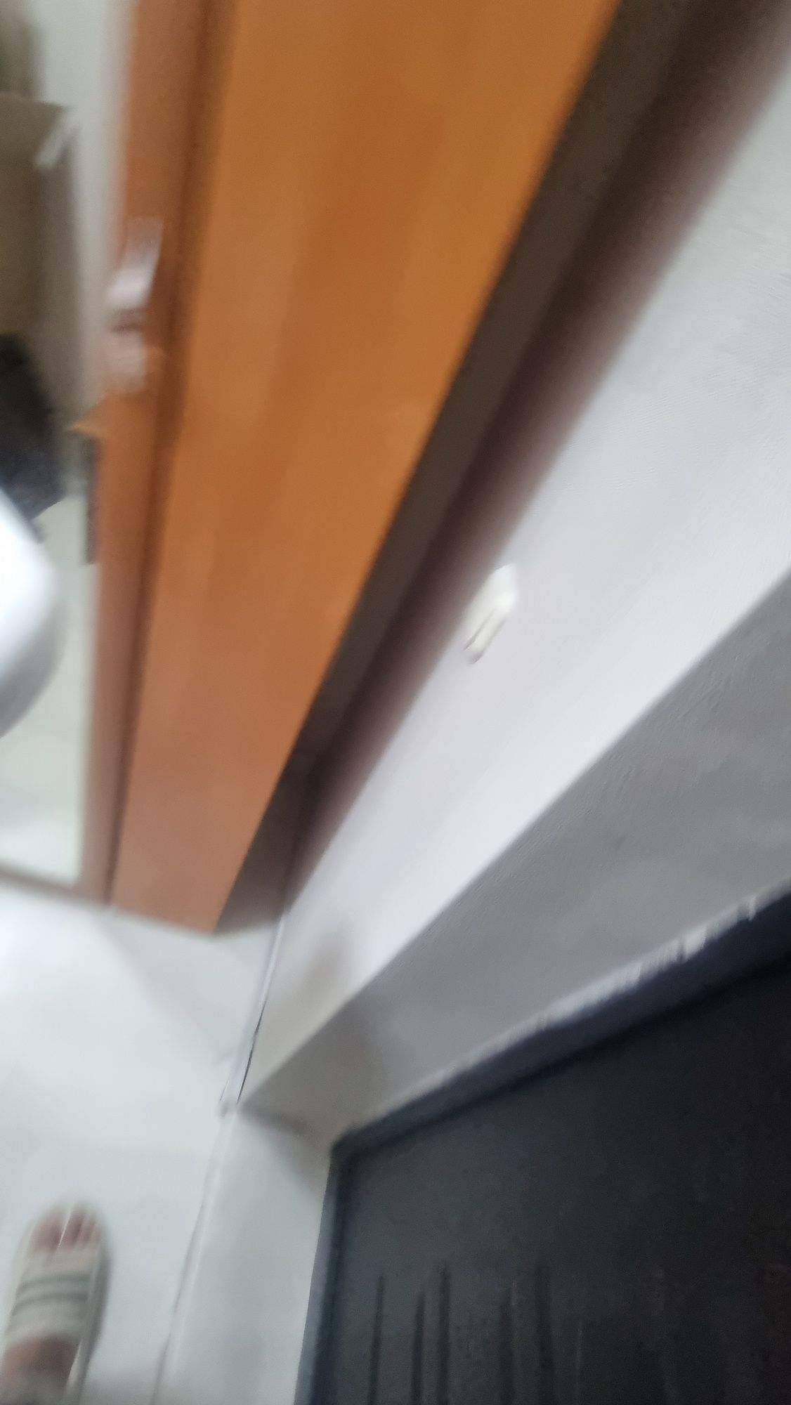 Срочно продам шкаф в прихожую