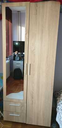 Двукрилен гардероб с две чекмеджета и огледало