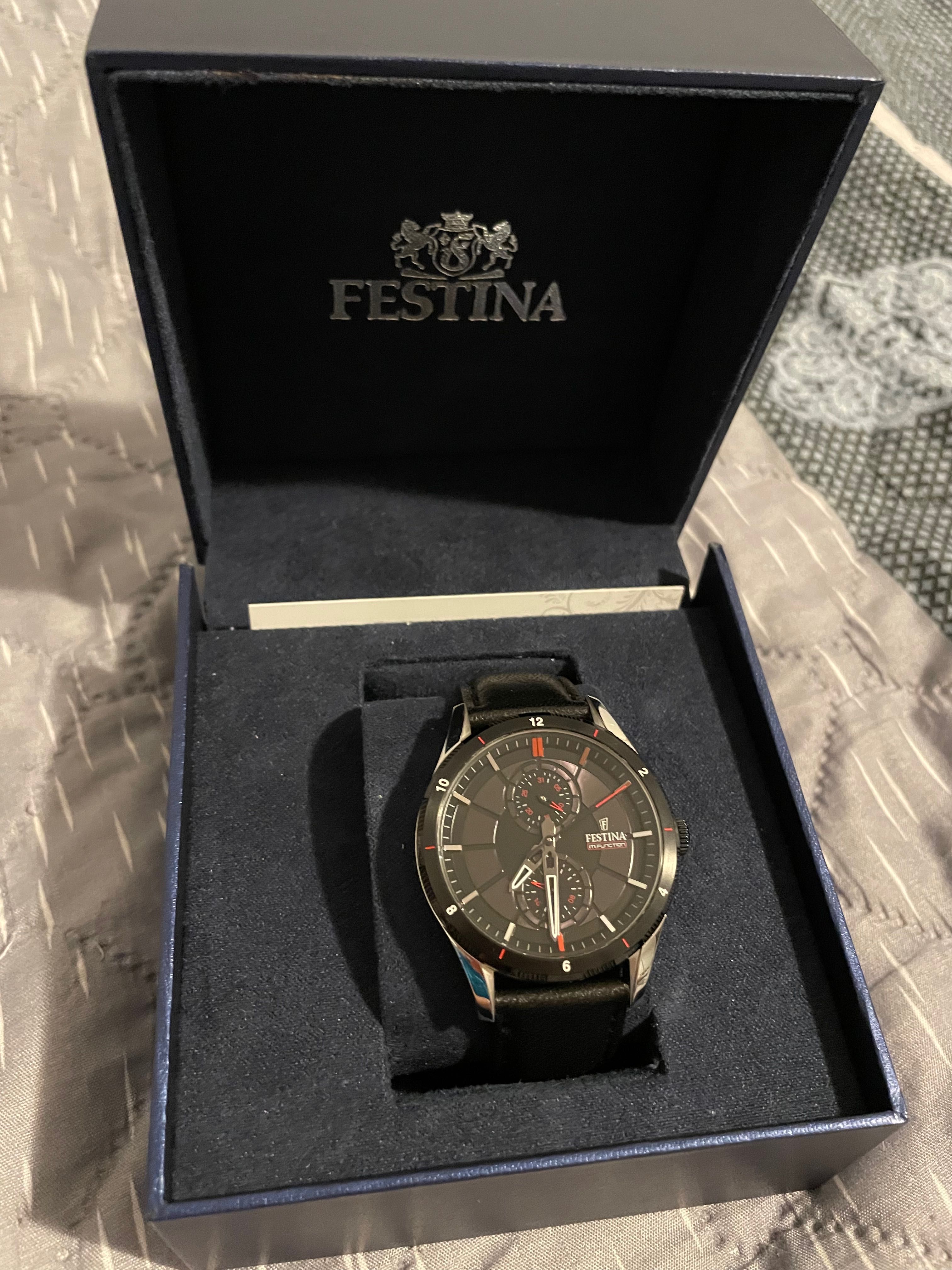 Часовник FESTINA F16841