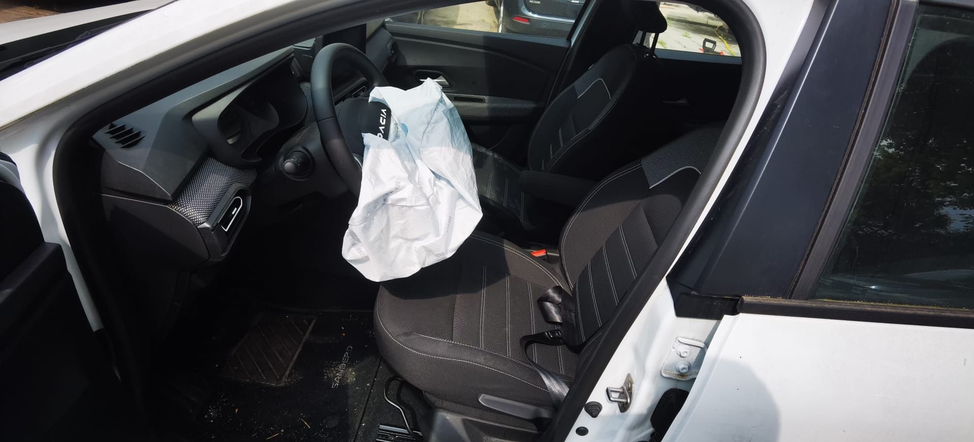 Dacia Sandero 2024 NOU Avariat benzina AER CONDITIONAT Variante
