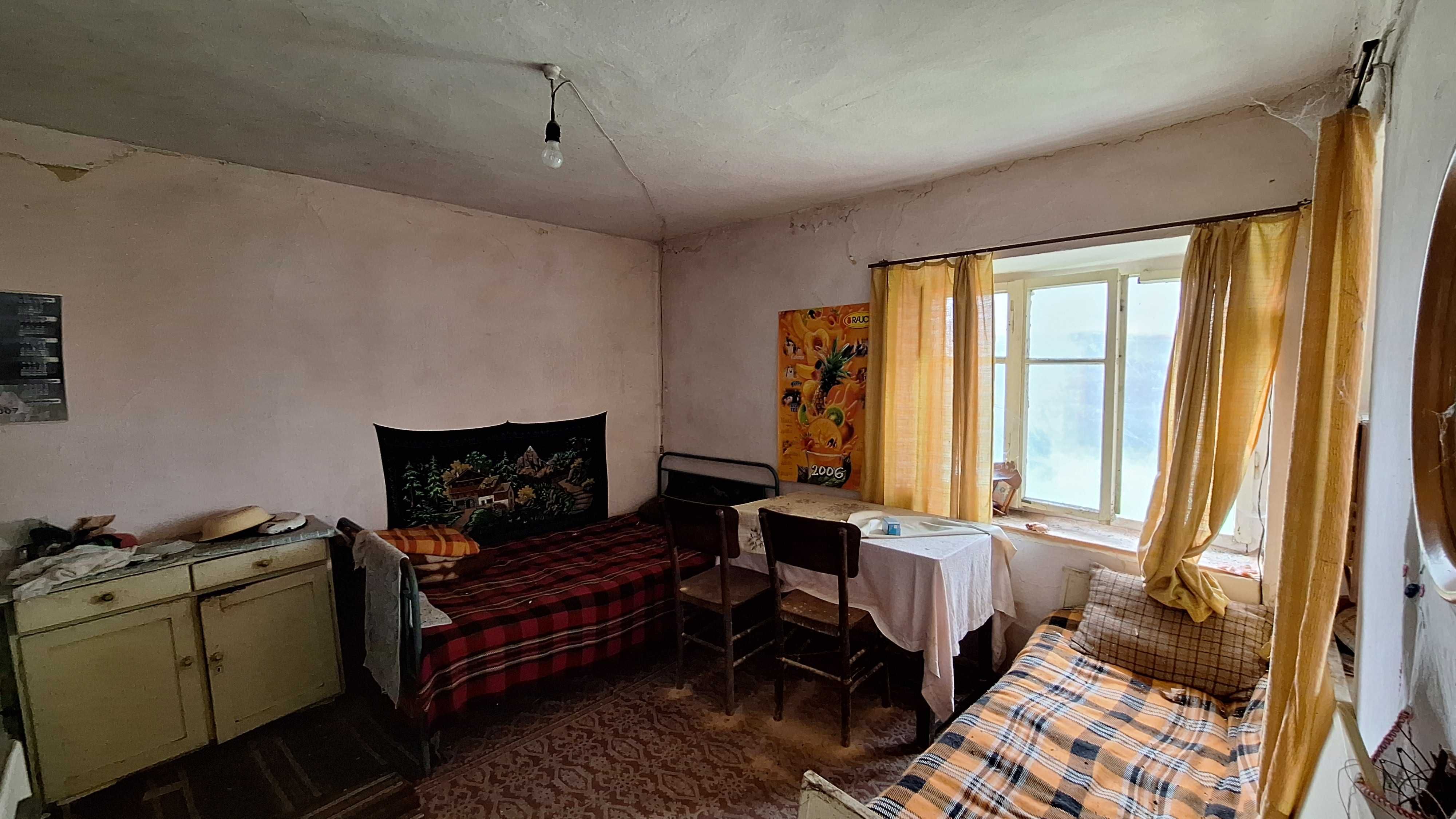 Продава къща в с.Конуш