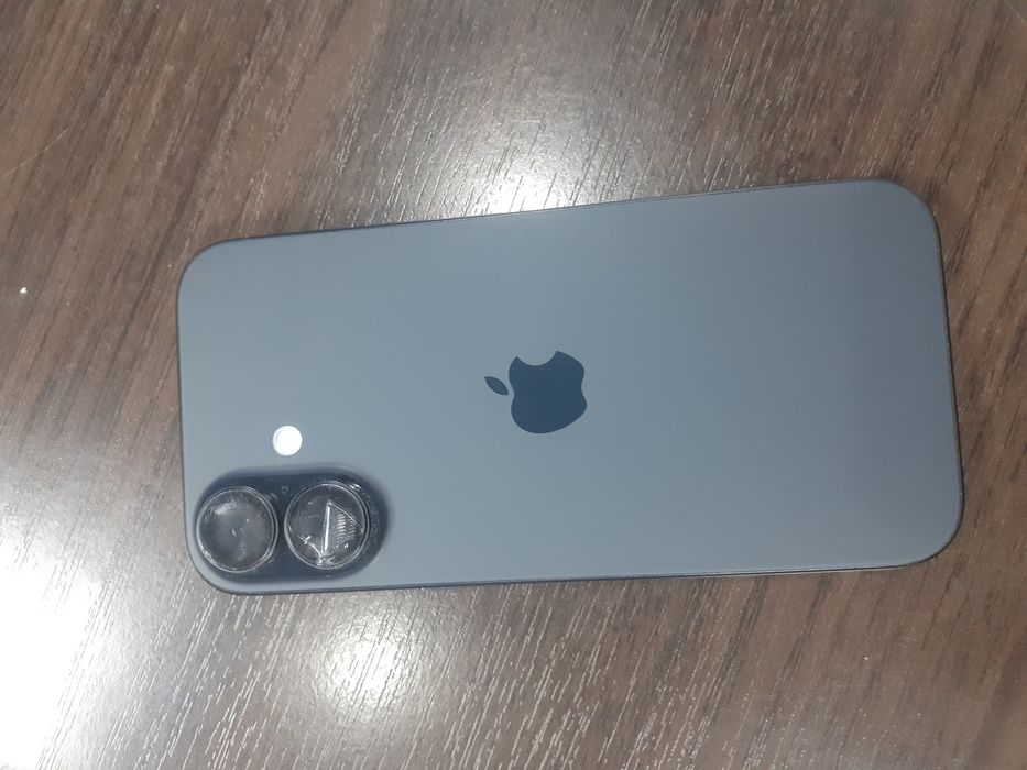 Продается айфон 16