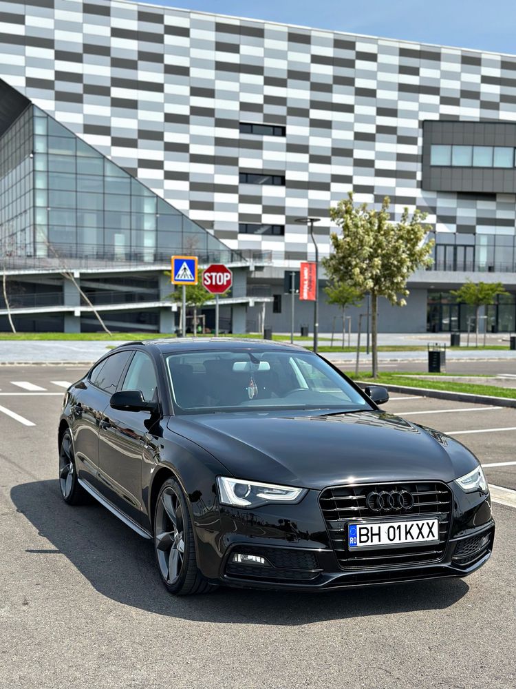 Vând Audi A5 2015