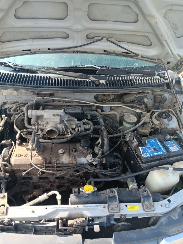 Mazda Demio 1,5 на части