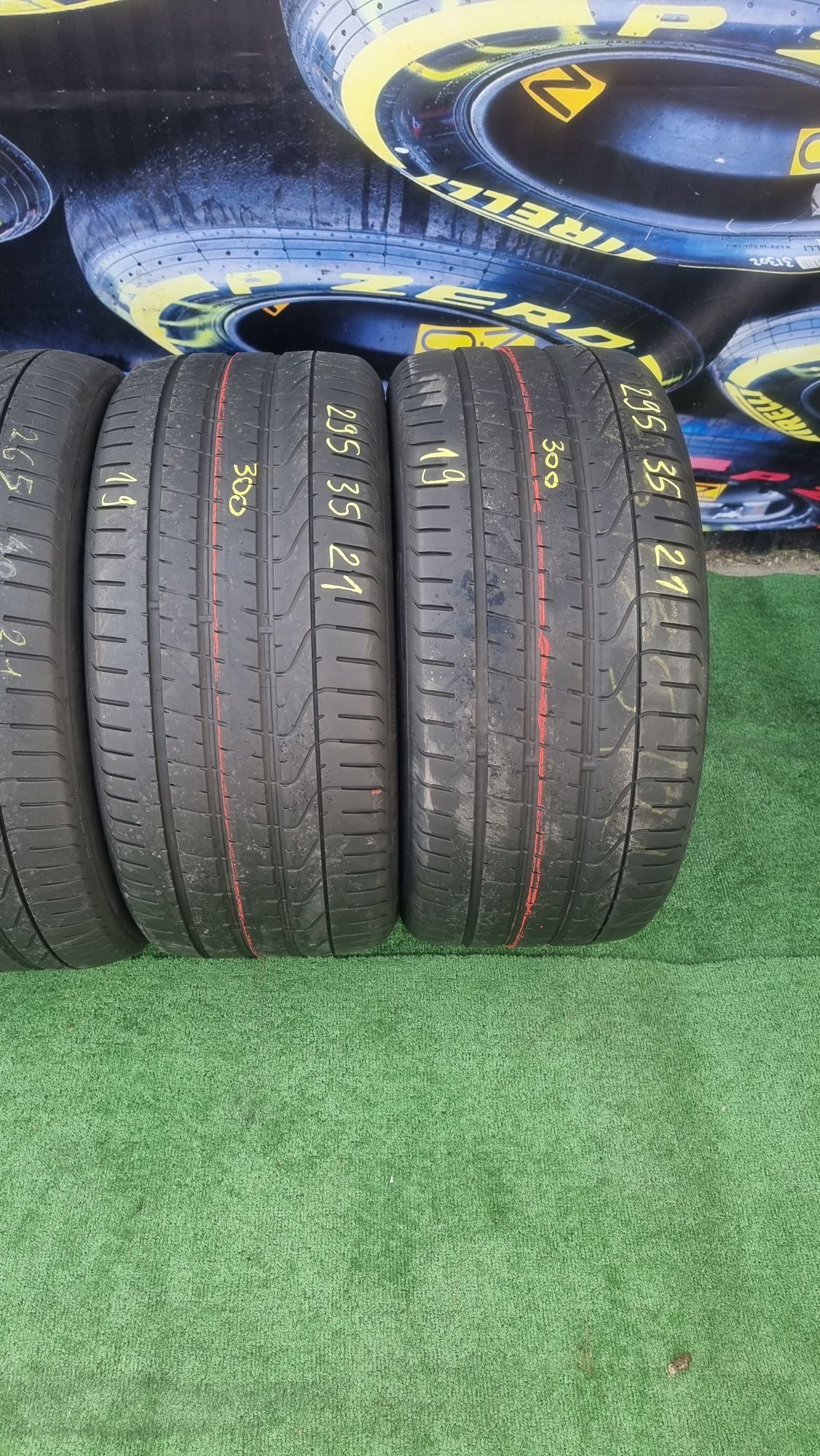 Set macan 295.35.21 265.40.21 pirelli